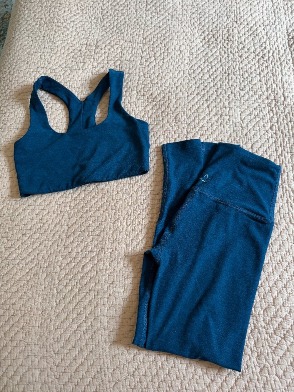 Beyond Yoga Spacedye Set in XS - Longline Bra and Caught In The Midi Pants